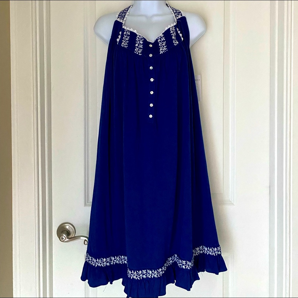 Eileen West embroidered pop over short nightgown  flower shaped buttons XL